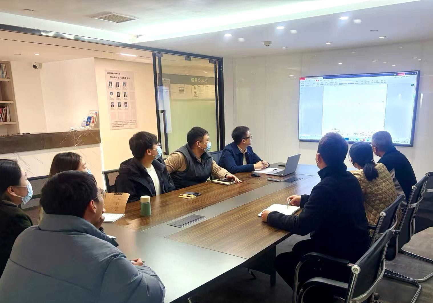 692ff03aadb63.jpg 692ff03aadb63.jpg