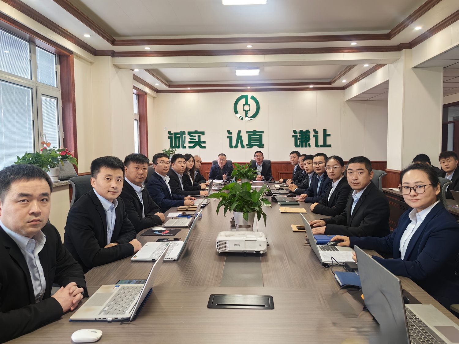 6944f69a5474e.jpg 6944f69a5474e.jpg